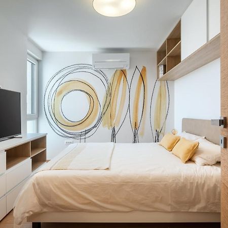 Royal Hilltop Residence Labin  Buitenkant foto