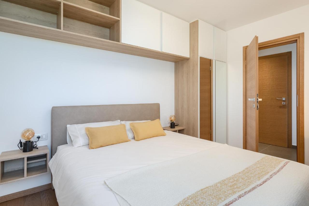 Royal Hilltop Residence Labin  Buitenkant foto