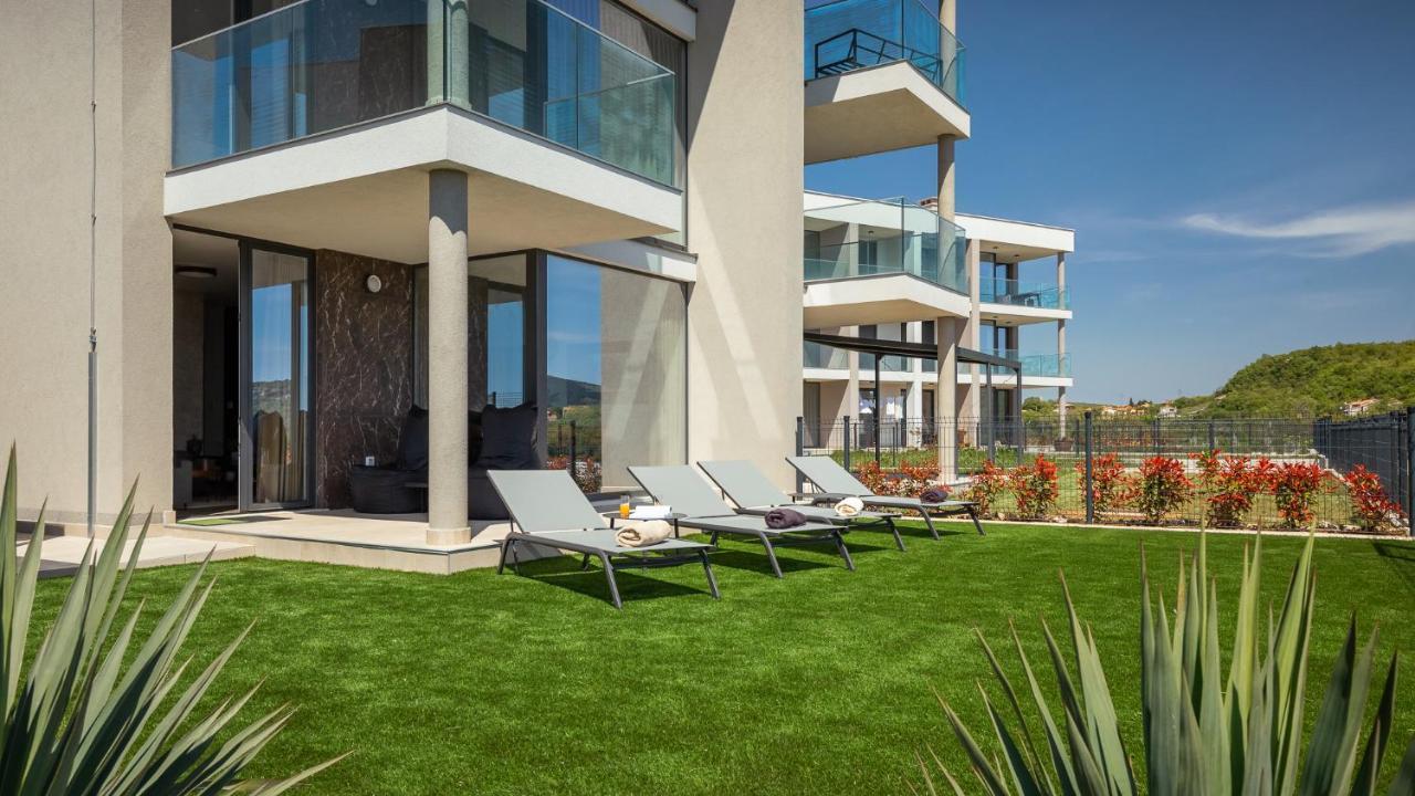 Royal Hilltop Residence Labin  Buitenkant foto