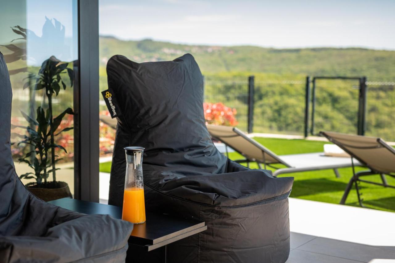 Royal Hilltop Residence Labin  Buitenkant foto