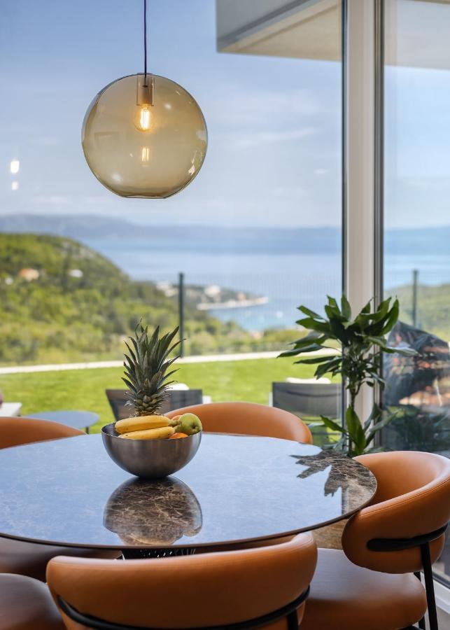 Royal Hilltop Residence Labin  Buitenkant foto