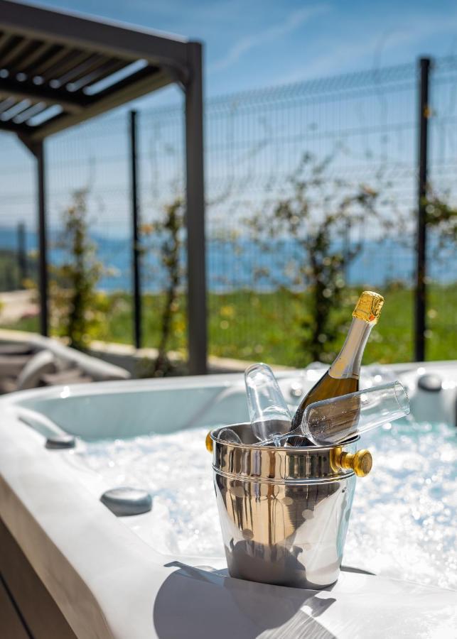 Royal Hilltop Residence Labin  Buitenkant foto
