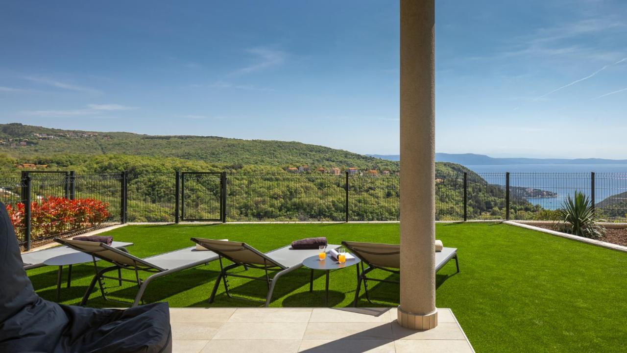 Royal Hilltop Residence Labin  Buitenkant foto
